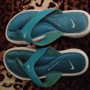 Nike comfort flipflops